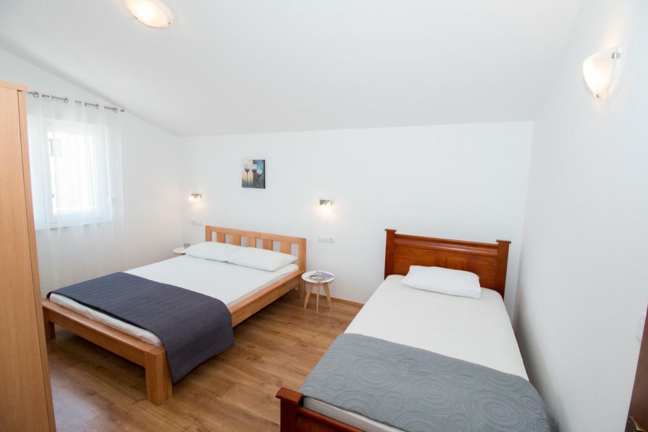 Apartments Liber 로크바 로고즈니차 외부 사진