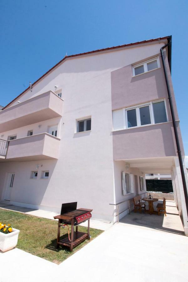 Apartments Liber 로크바 로고즈니차 외부 사진