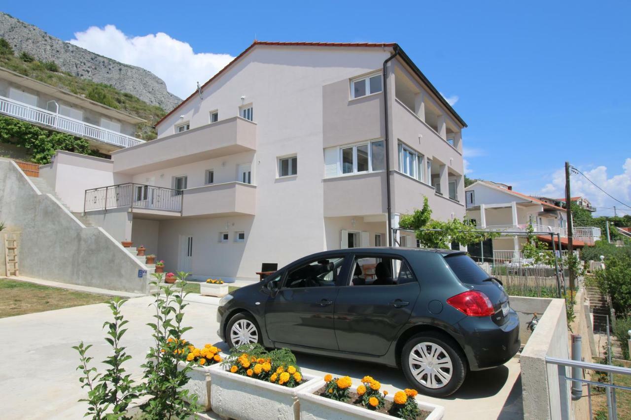 Apartments Liber 로크바 로고즈니차 외부 사진
